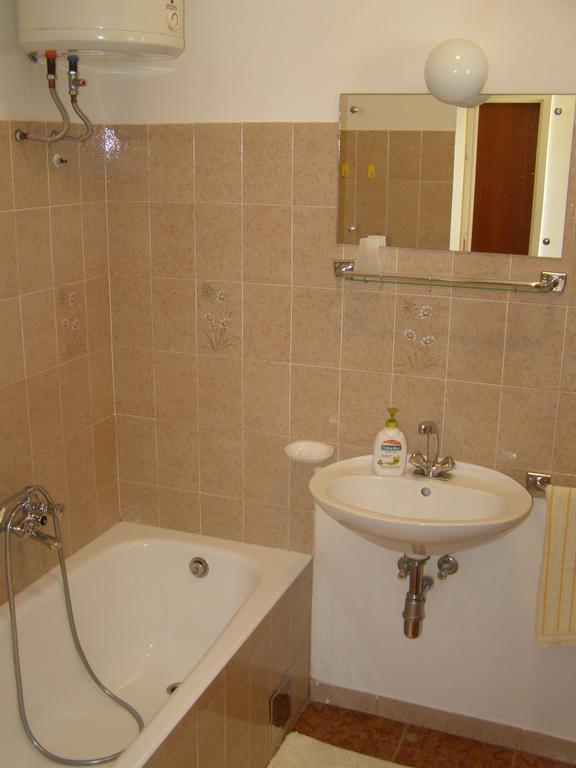 Apartment Marija Brbinj Extérieur photo